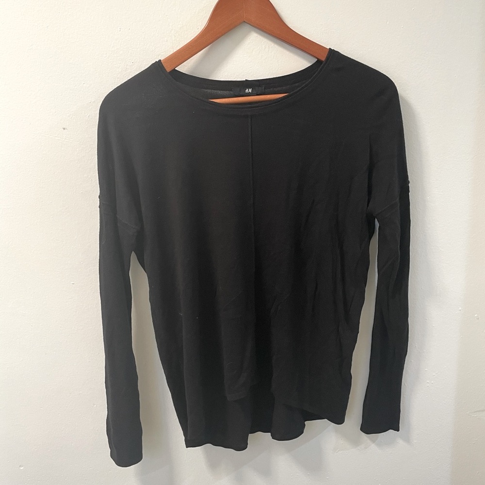 H&M Black Scoop Neck Lightweight Sweater Sz Small